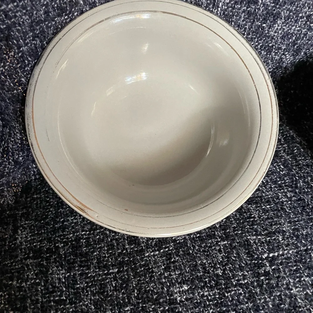 Vintage Hall ‘Haute Canine’ Dog Bowl in Cream 392 & Gray Bowl 395 w Gold Trim